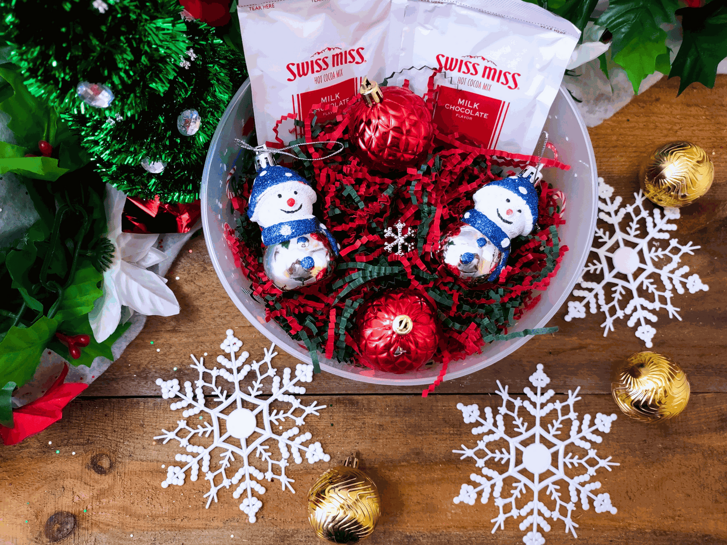10 LB Christmas Crinkle Paper