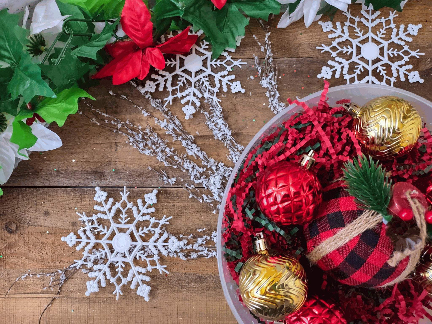 10 LB Christmas Crinkle Paper