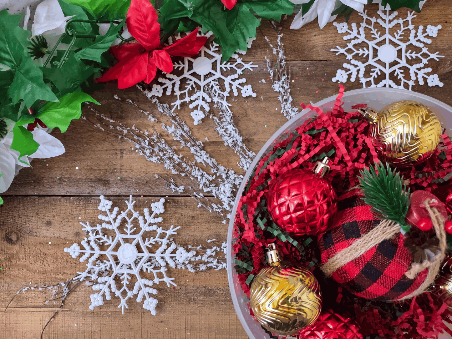10 LB Christmas Crinkle Paper